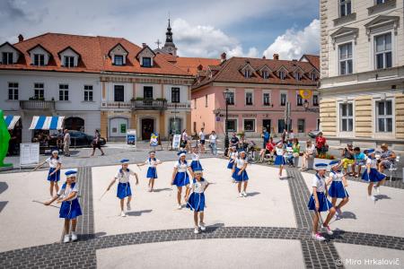 Opoldne po godbeno  (14)